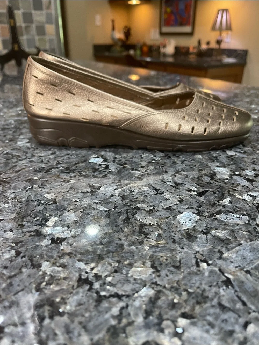 AEROSOLES reposhing this